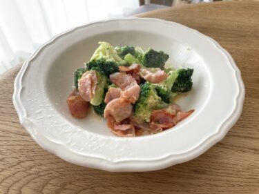 忙しい朝に５分で完成！ベーコンとブロッコリーの簡単マヨ醤油炒め